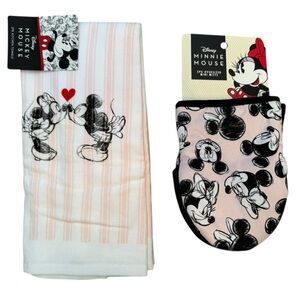 NEW Disney Minnie Mickey Mouse Kitchen Set 2 kitchen towels and oven mitts